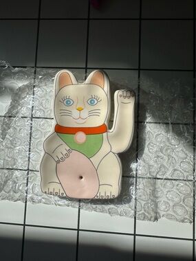 Maneki Neko Cat  Lucky Cat Incense Holder- Cream, Pink & Green. NIB. Cute!
